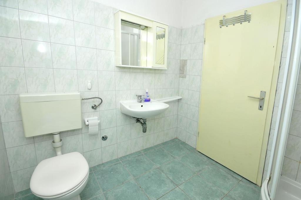 Apartments With A Parking Space Okrug Donji, Ciovo - 13732 Donji Okrug  Room photo
